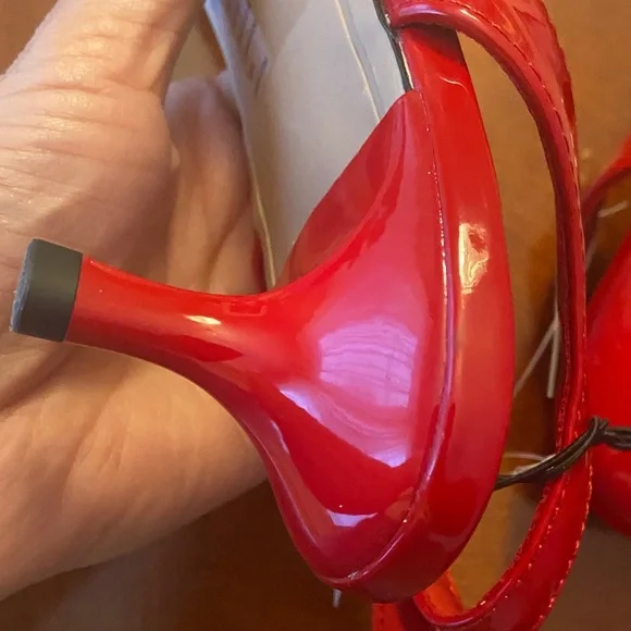 A New Day Women’s Eleanor Red and Cream Heart kitten Heels 2” - Picture 6 of 9